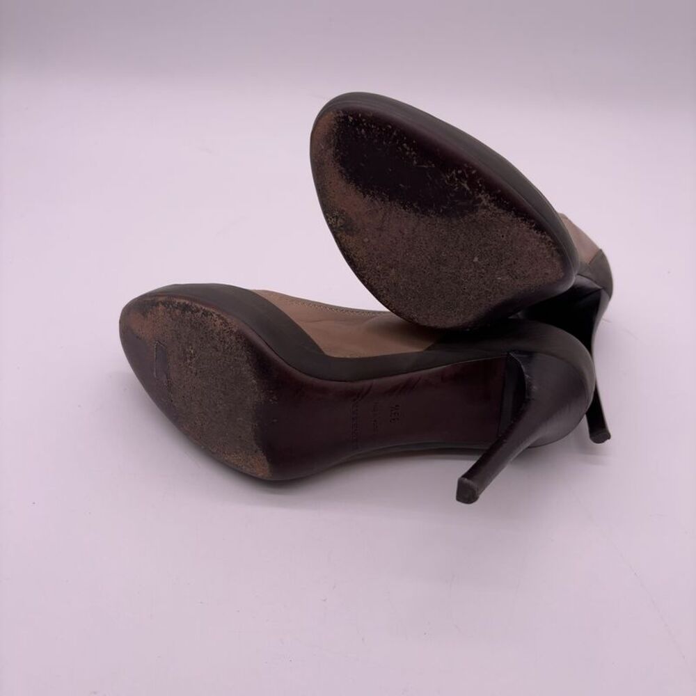 Burberry Women's Burberry Color block Leather Pumps - Picture 4 of 4